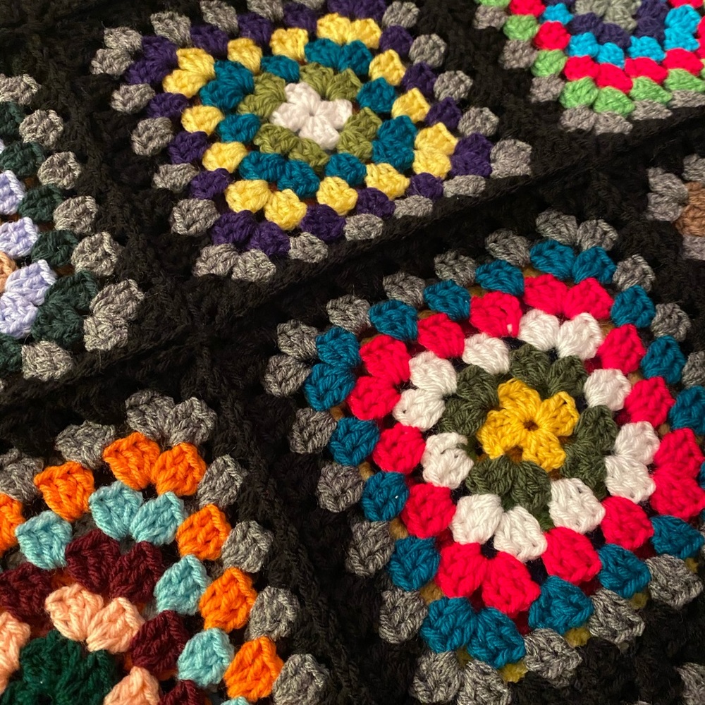 Granny Square Afghan - Picture 6 of 9